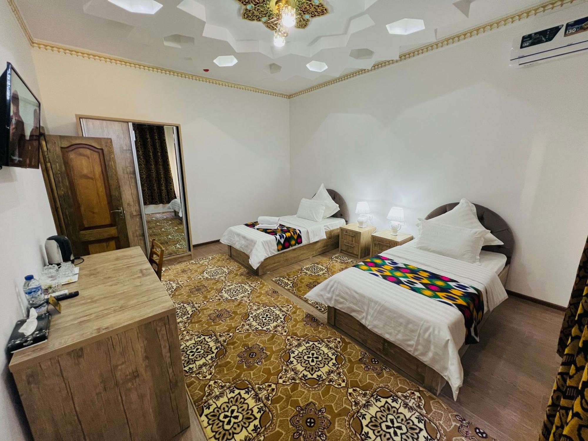 Lola Boutique Hotel بخارى المظهر الخارجي الصورة