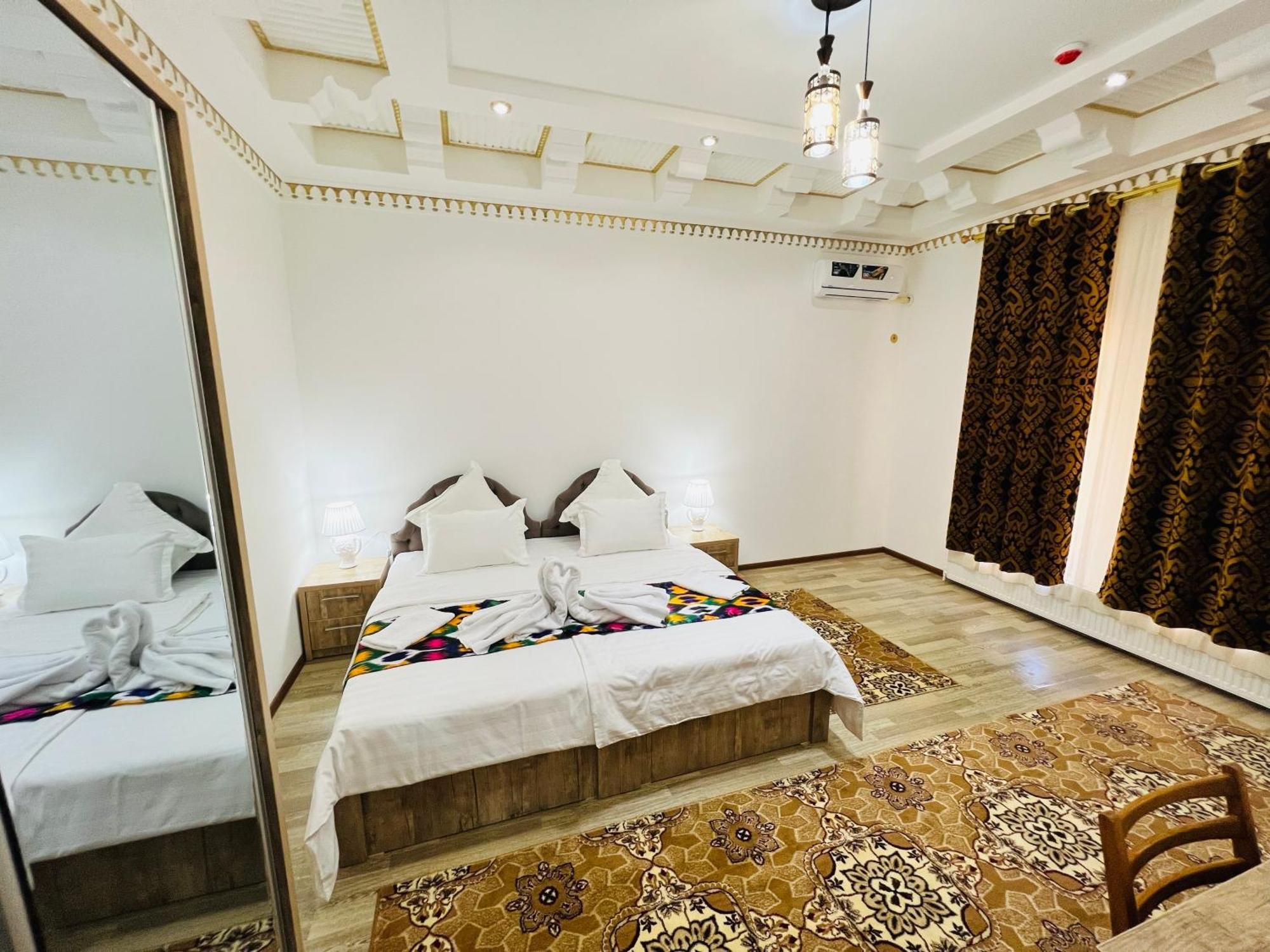 Lola Boutique Hotel بخارى المظهر الخارجي الصورة